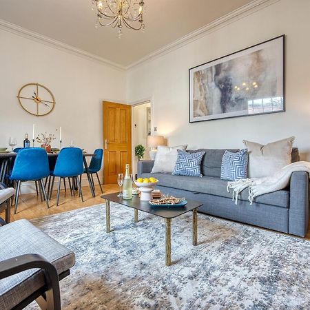 2 Bed Stunning Chic Modern Spacious Apt, Ocean Village, Southampton - Plenty Of Parking - By Blue Puffin Stays Eksteriør billede