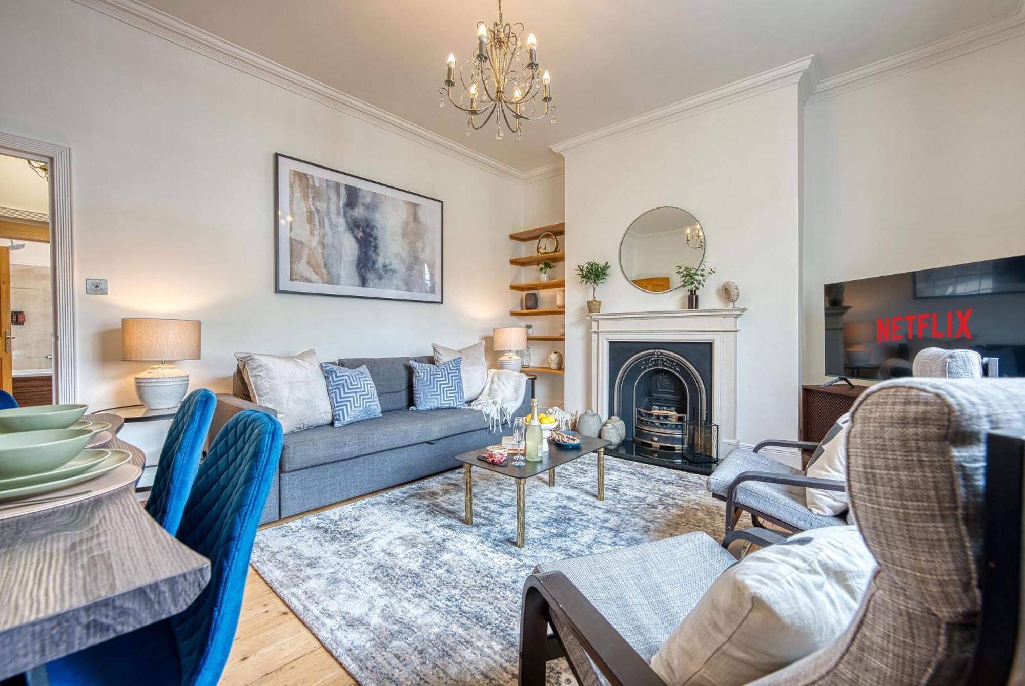 2 Bed Stunning Chic Modern Spacious Apt, Ocean Village, Southampton - Plenty Of Parking - By Blue Puffin Stays Eksteriør billede