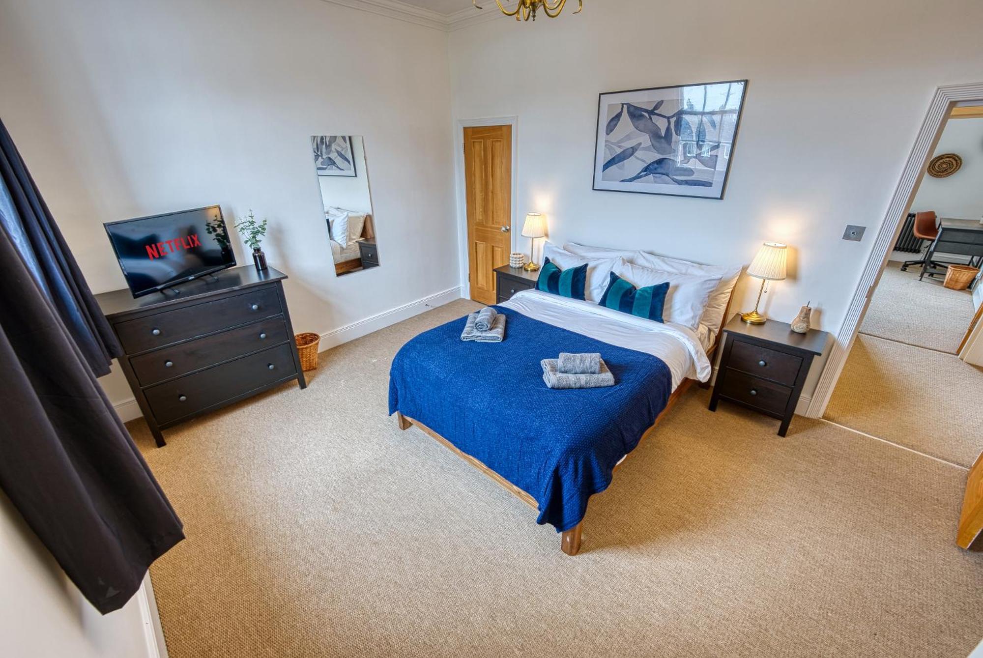 2 Bed Stunning Chic Modern Spacious Apt, Ocean Village, Southampton - Plenty Of Parking - By Blue Puffin Stays Eksteriør billede